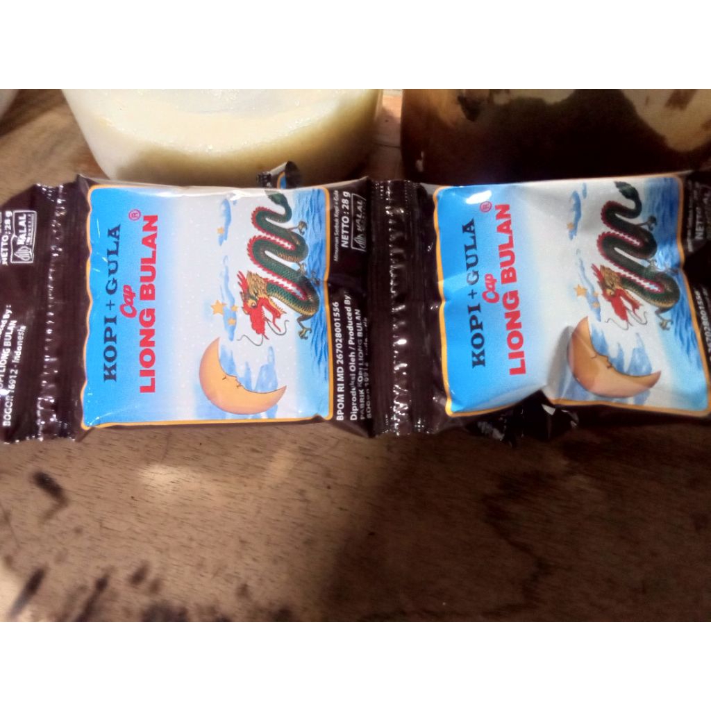 

kopi liong bulan renceng isi 10 sachet @ 25 gram