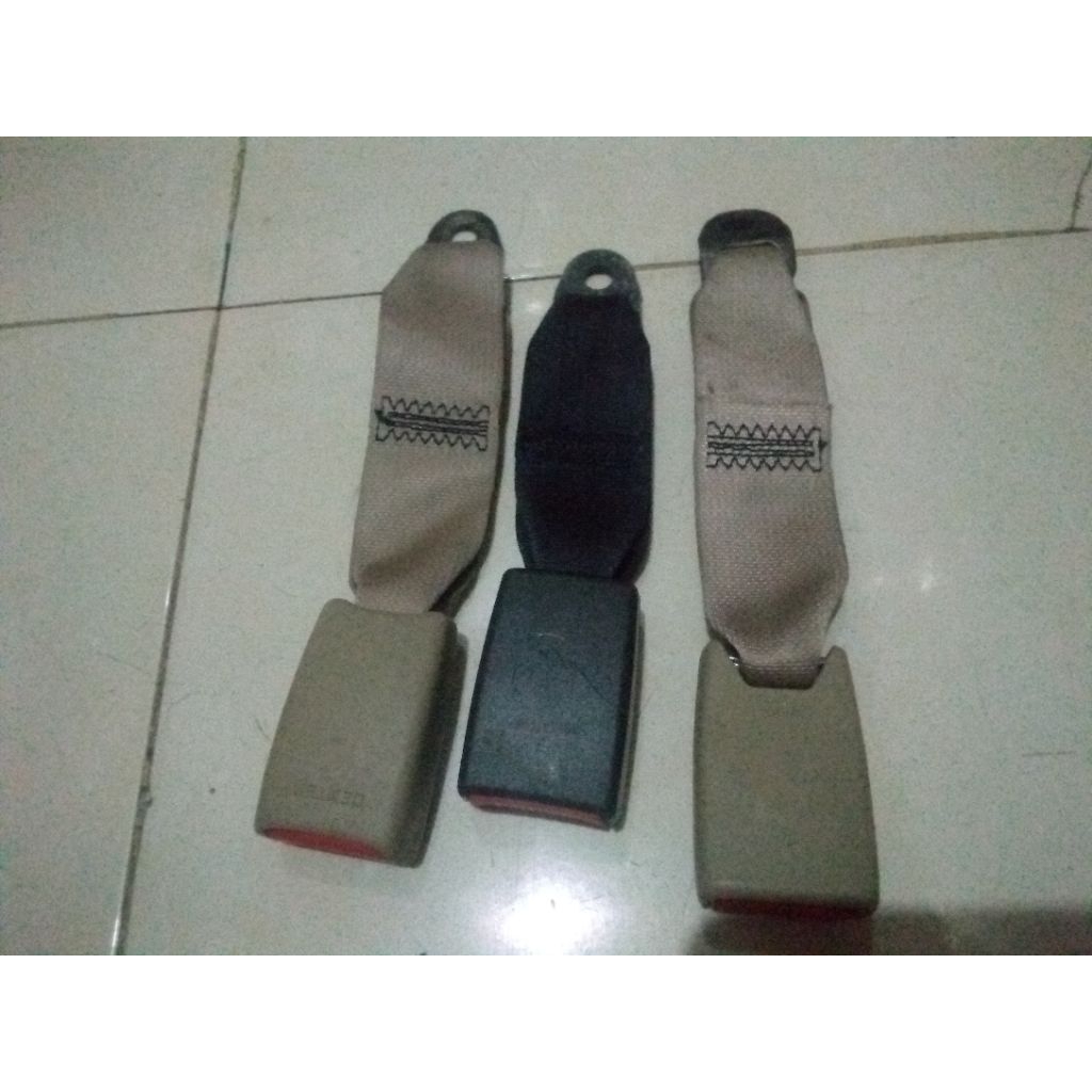lock safety belt Innova original safety belt jok tengah Toyota, Innova Fortuner