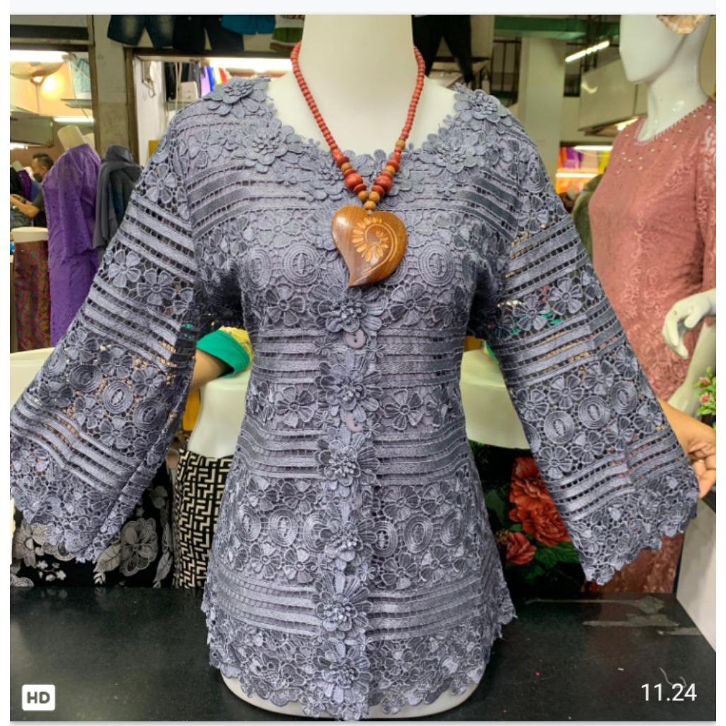 Blus atasan import Lauren model kancing hidup ,brokat tebal premium ukuran stndrt dan jumbo ,super j