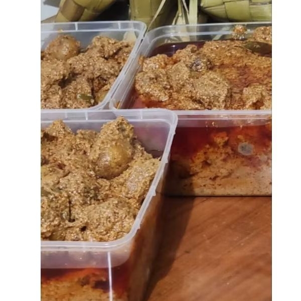 

RENDANG PADANG ASLI MAMA WATI 300 Gr