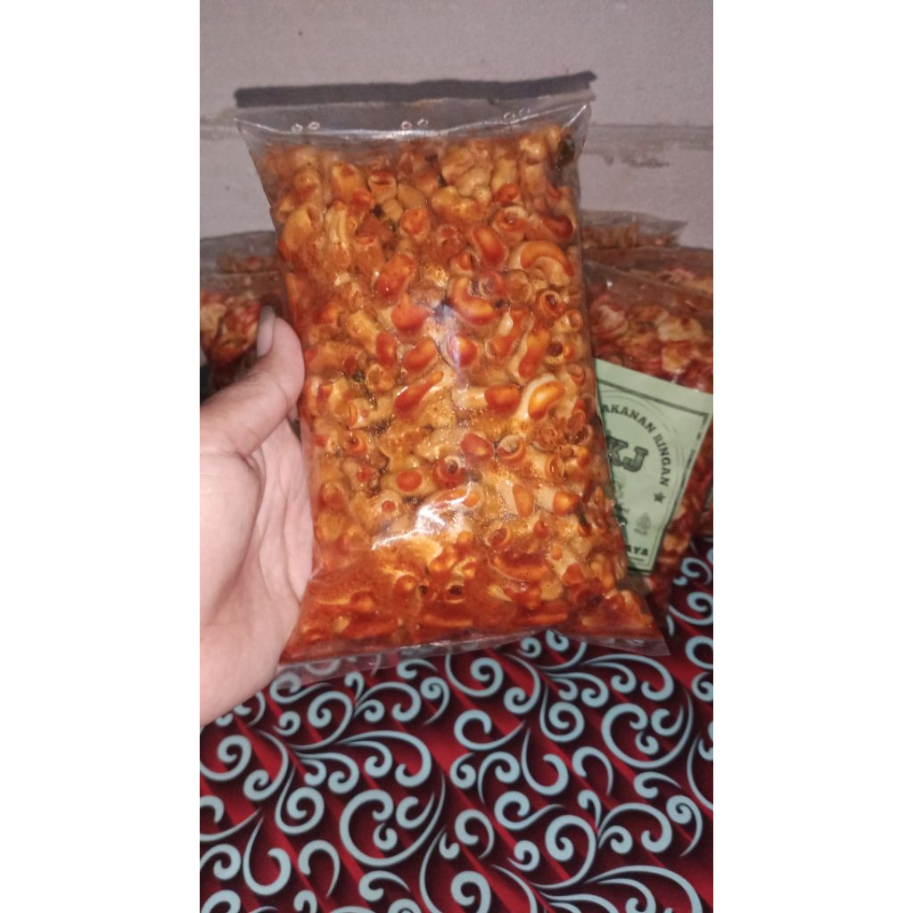 

MAKARONI BANTAT PEDASS GURIH WANGI DAUN JERUK BERBAGAI UKURAN