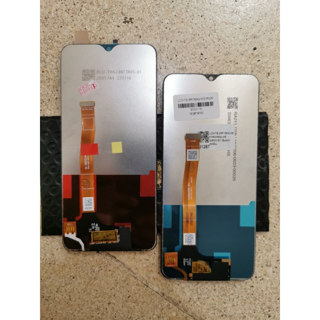 LCD REALME 5 PRO FULLSET ORIGINAL