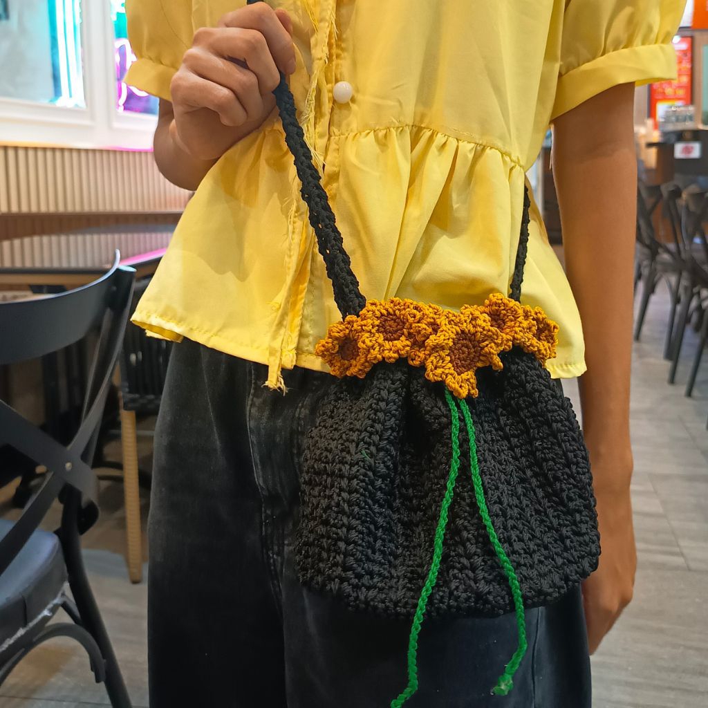 

flower bag/ rose bag/ sunflower bag/ bag bouquet crochet/ sling bag