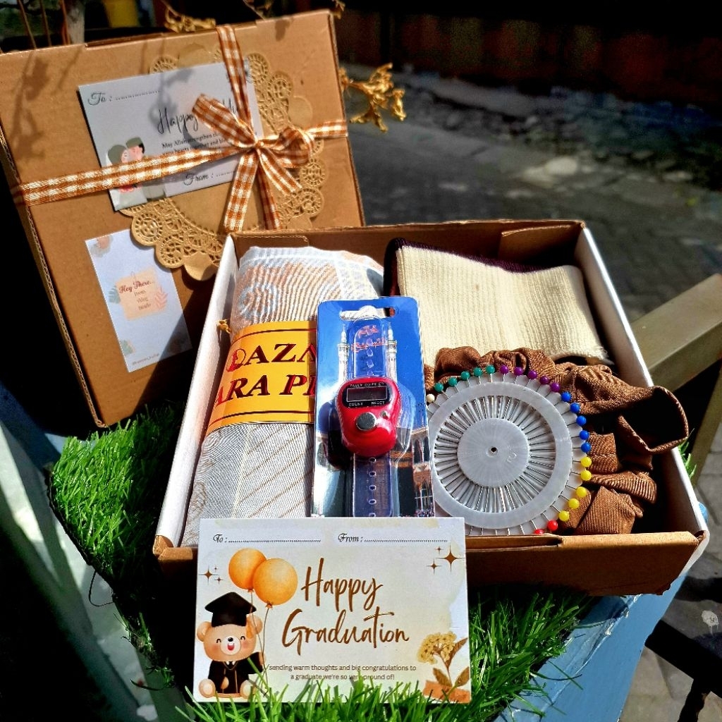 HAMPERS HIJAB AZARA hampers Jilbab Paket Hemat Kado Hadiah Gift Box Scrunchie Tasbih Cepol Hijab  Mo