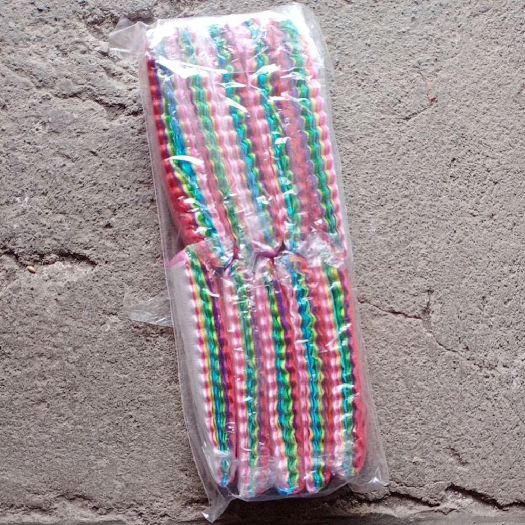 

Kertas krep warna warni