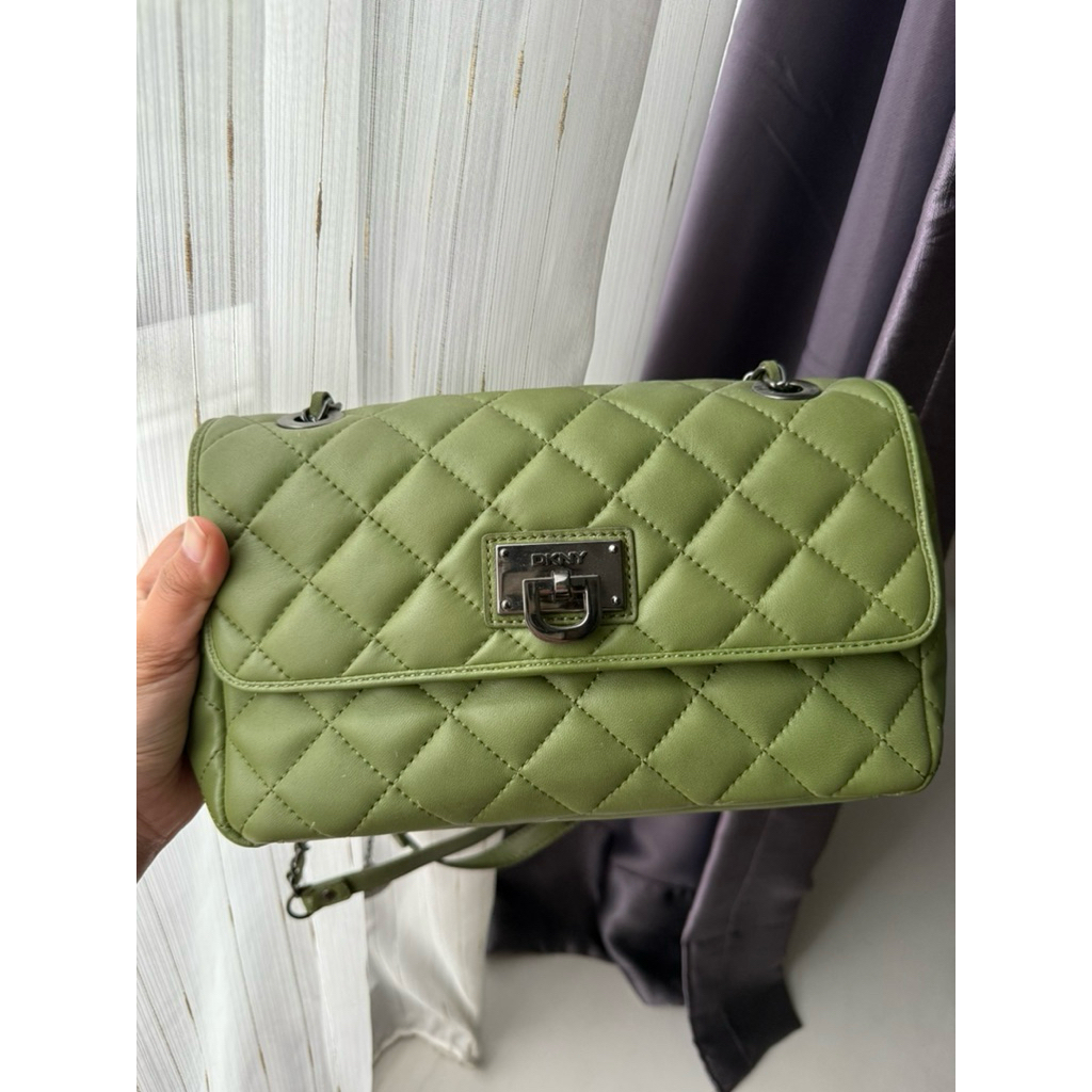 preloved DKNY bag