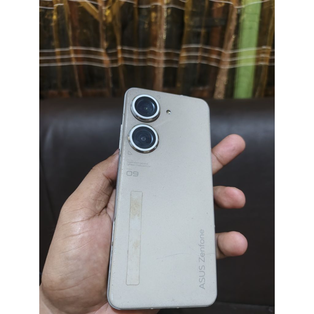 Asus Zenfone 9