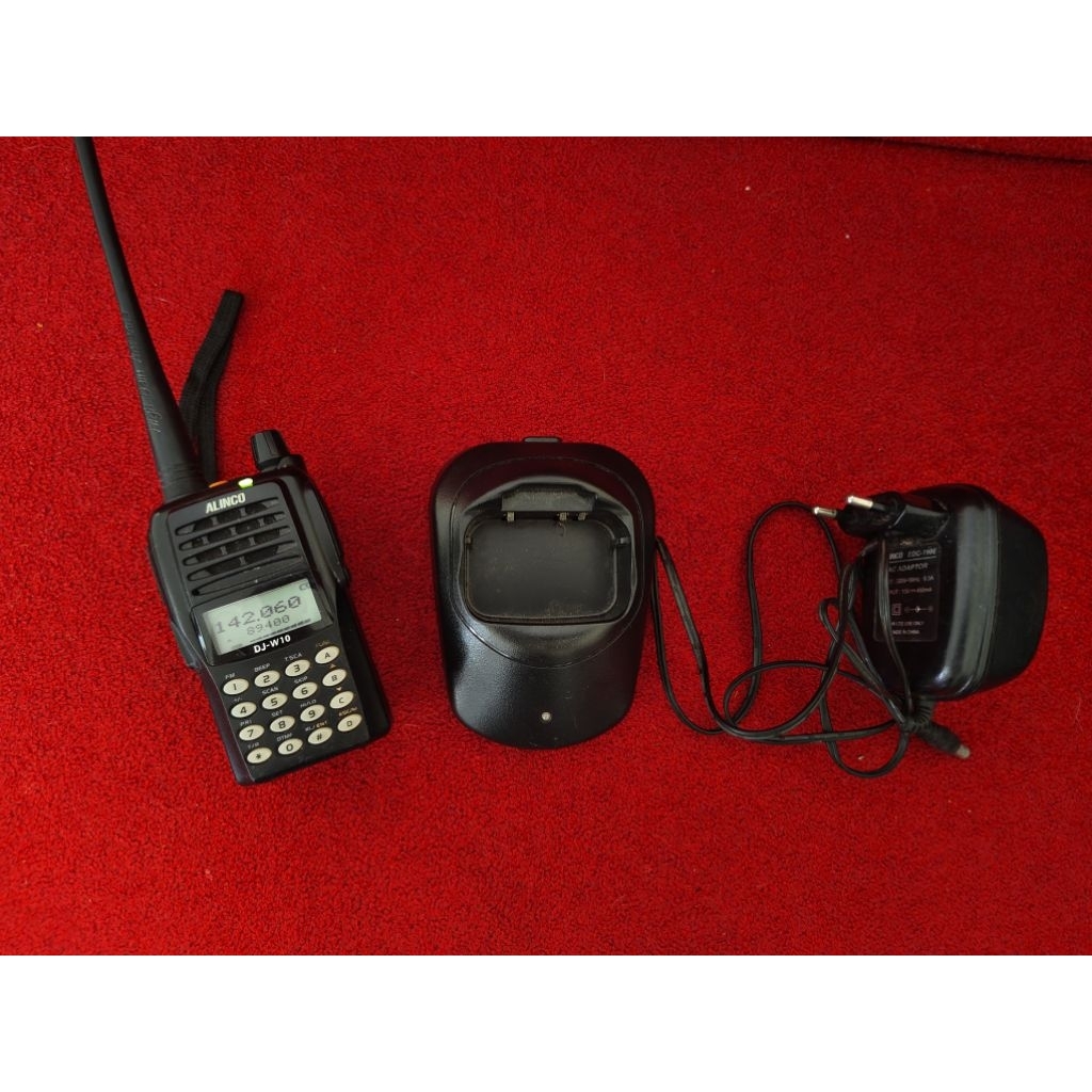 HT Alinco DJ W10