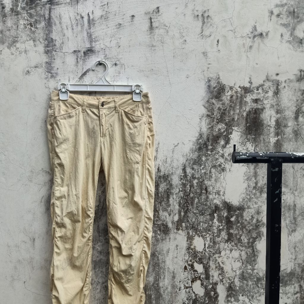 Uniqlo Celana soft jeans cream/kuning