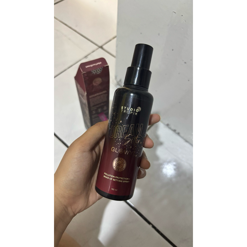 [PRELOVED] Studio Tropik Dream Setter Setting Spray Glowy