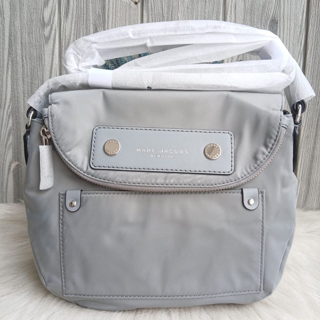 mj M0012909 Preppy Nylon Mini Messenger Rock Grey