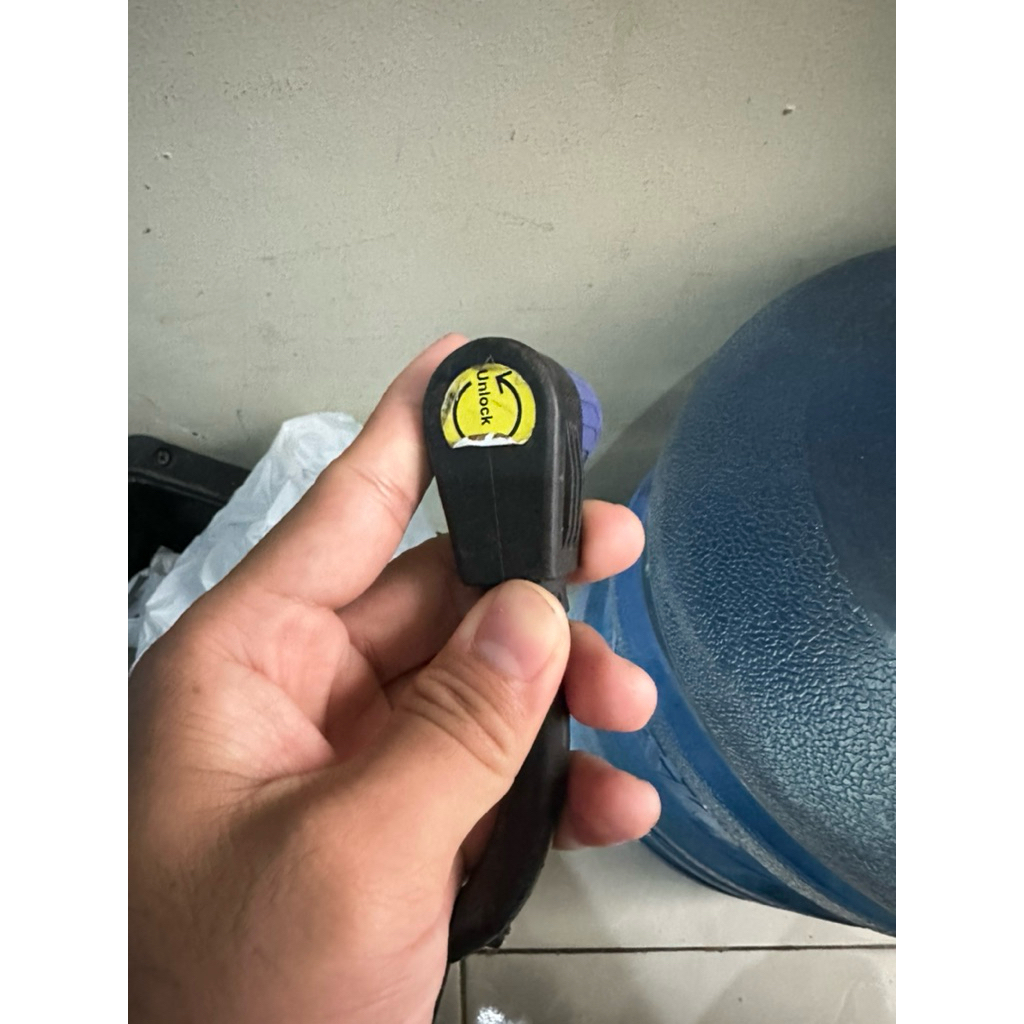 Soket Charger Original United T1800