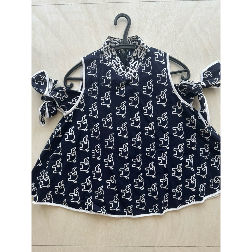 Batik top blouse preloved