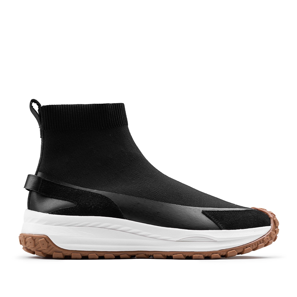 Prabu - Basanta Black White Sepatu Slip On Pria Hitam Putih