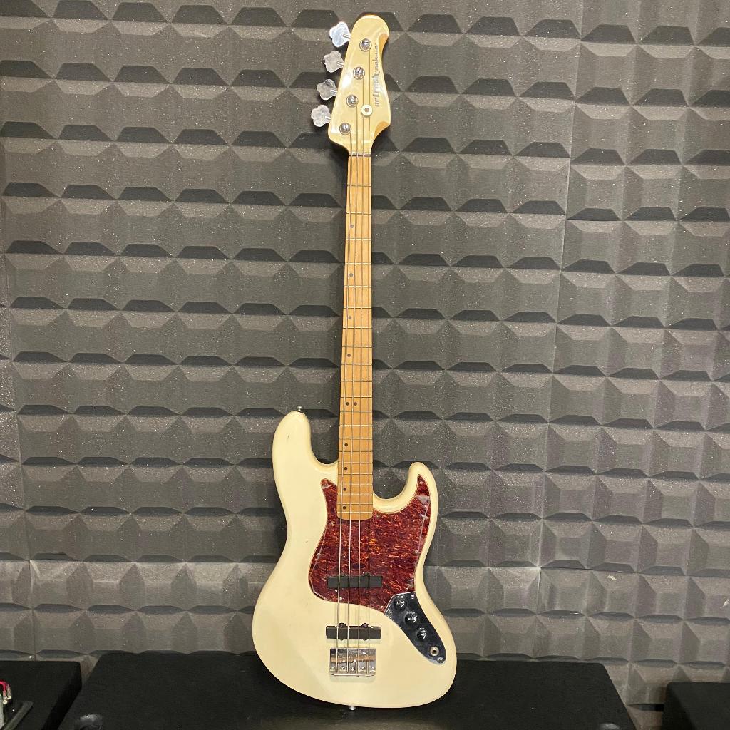 GITAR BASS ELEKTRIK EG ARTROCK NAKULA BEKAS DISPLAY / Benston Music-Bass Listrik / Bass Listrik Empa