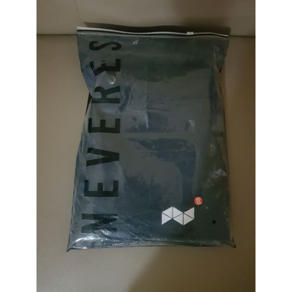 NEVERES Crest Jogger Black XL (NEW)