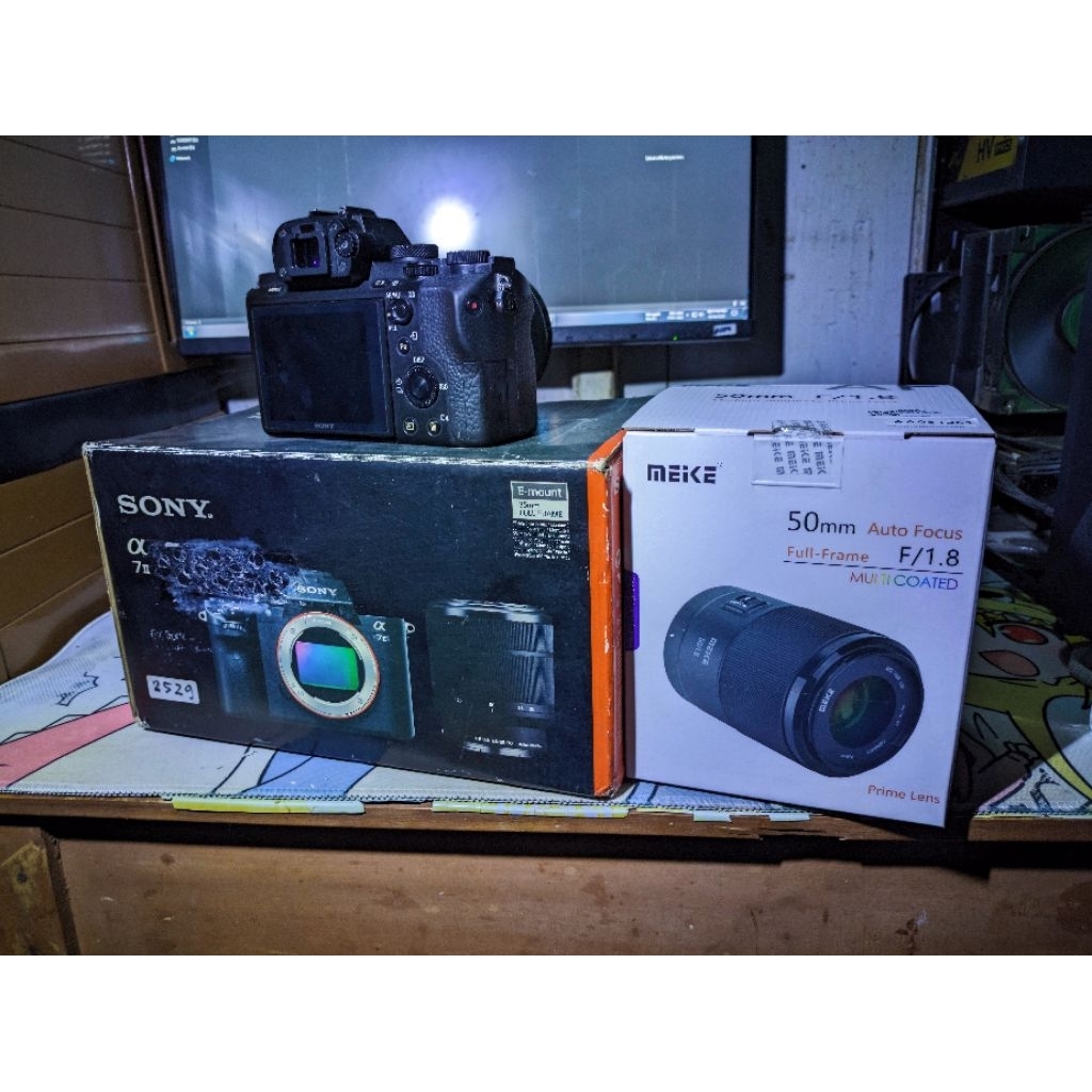 Sony A7II atau A7 Mark 2 Lensa fix 50mm f1.8