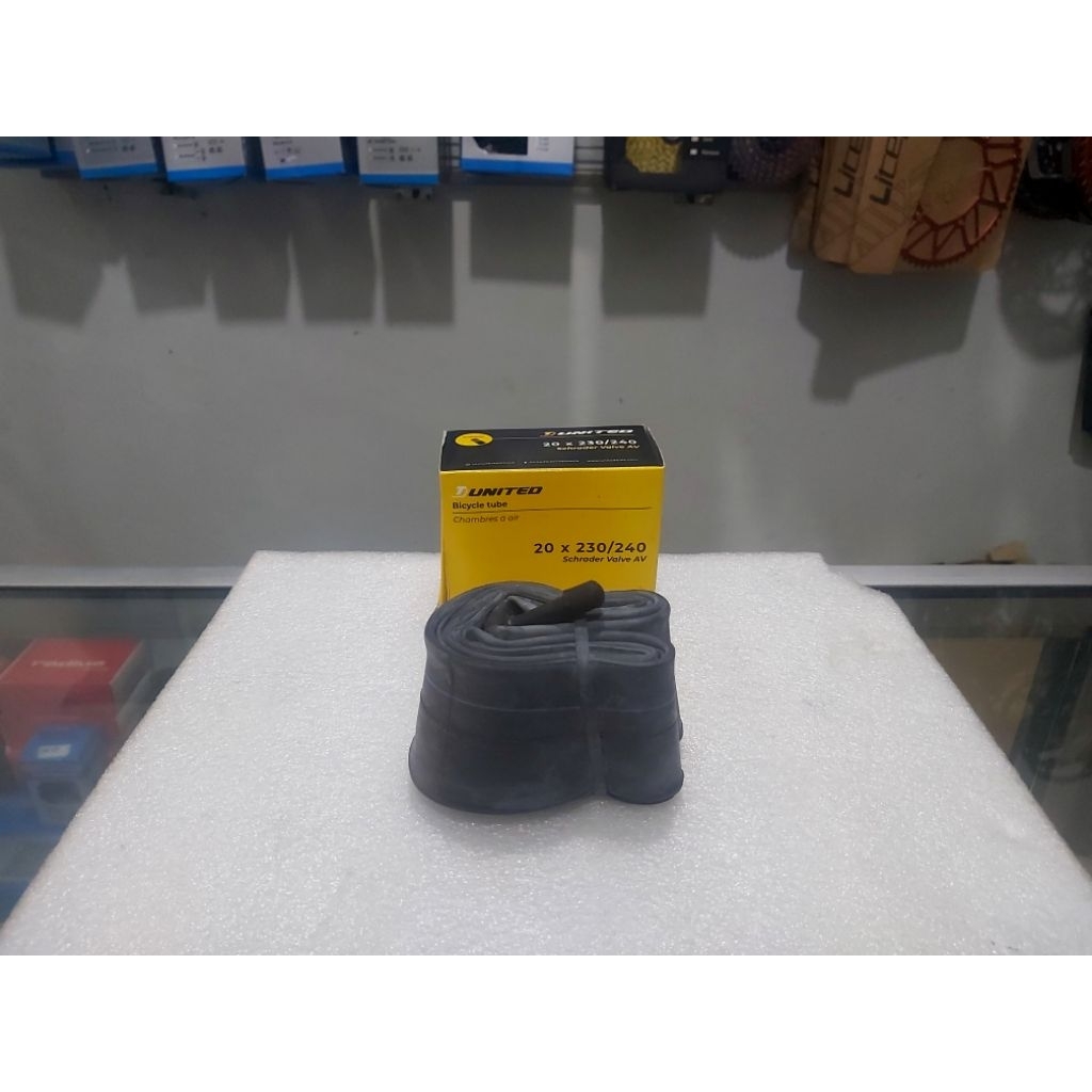 BAN DALAM UNITED 20 X 230/240 AV