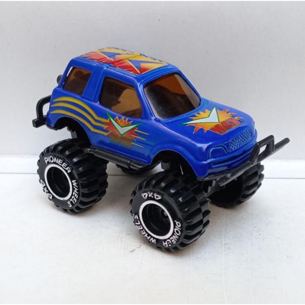 pioneer toyota rav4 bifoot pro engine loose diecast (t)