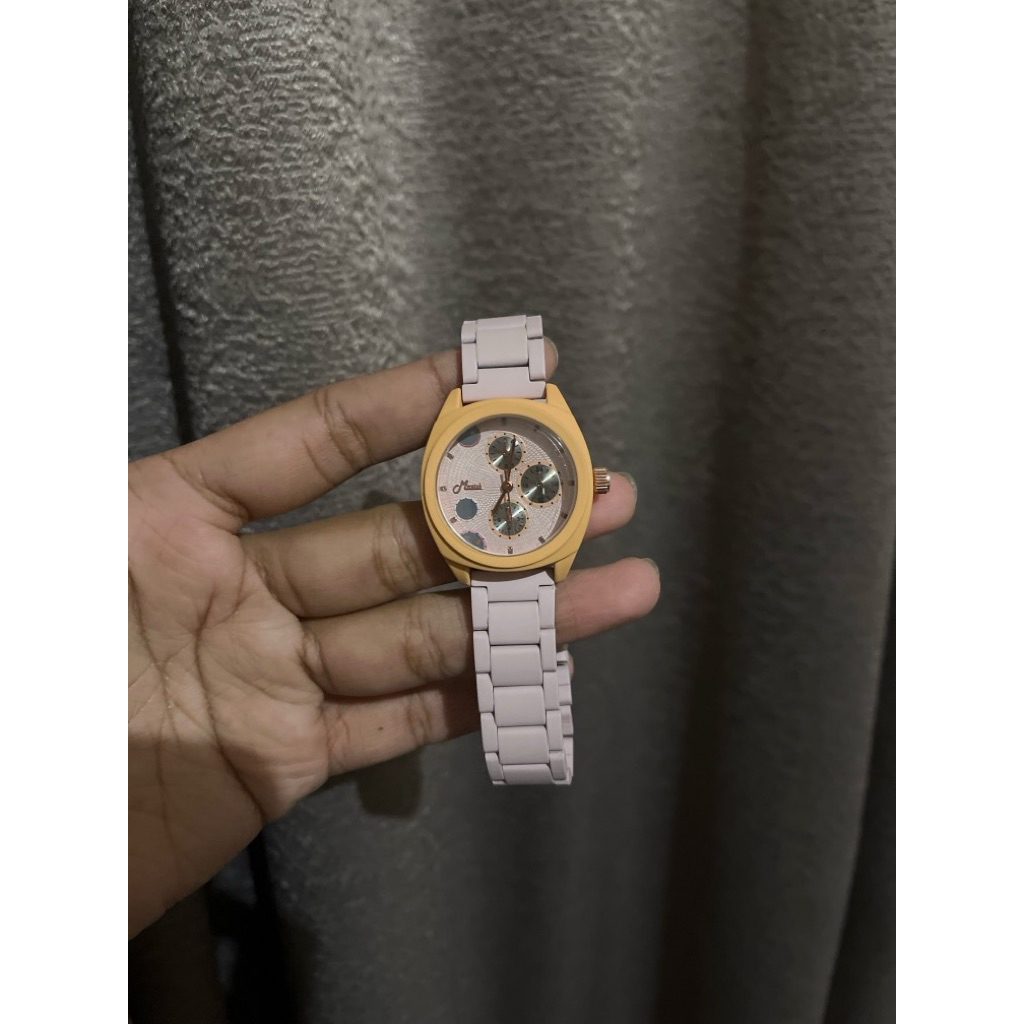 Jam Tangan wanita - MWatch Bangkok