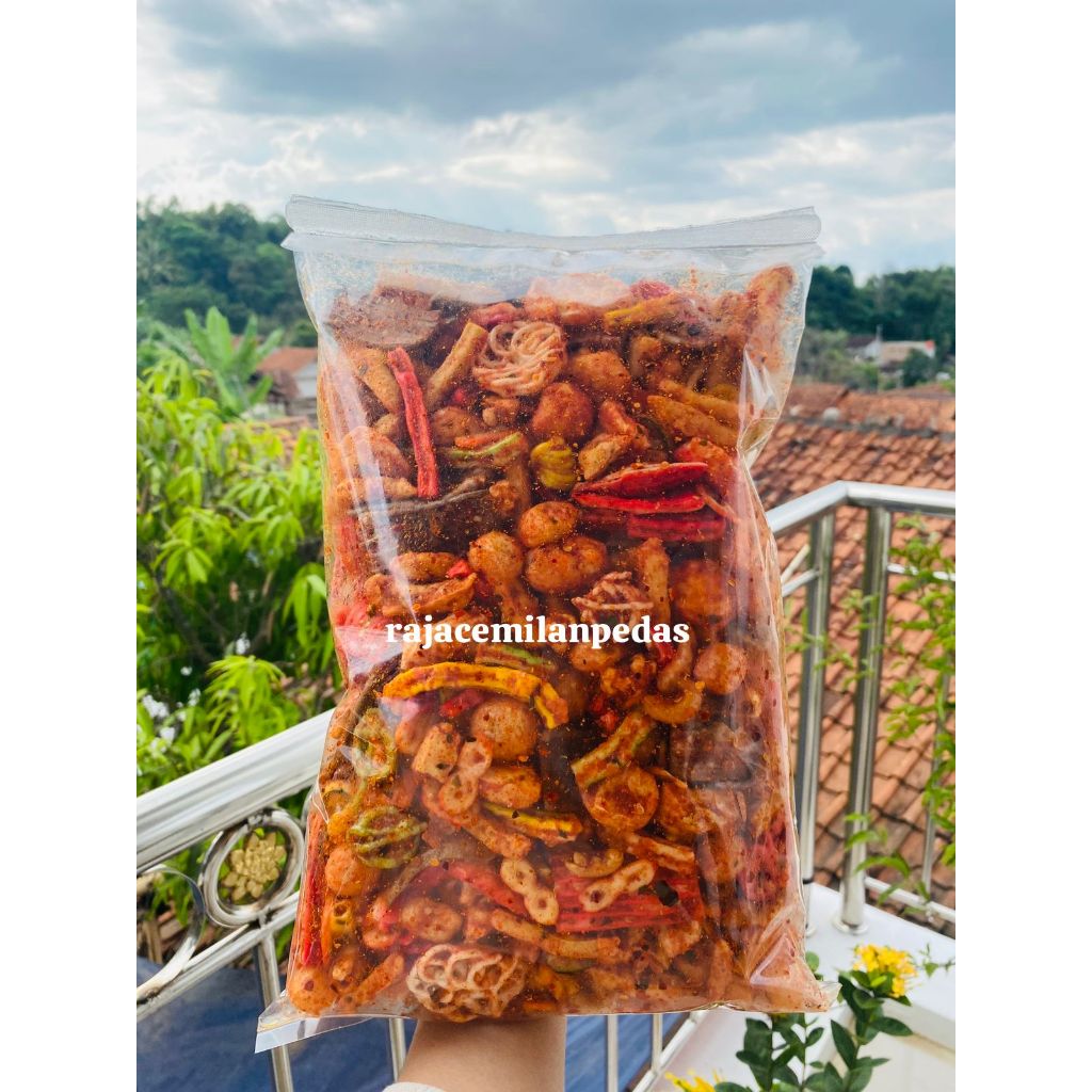 

SEBLAK CAMPUR PEDAS/KERUPUK SEBLAK CAMPUR MIX PEDAS DAUN JERUK/BASRENG MIX ISI 1KG 500GR 250GR 100GR