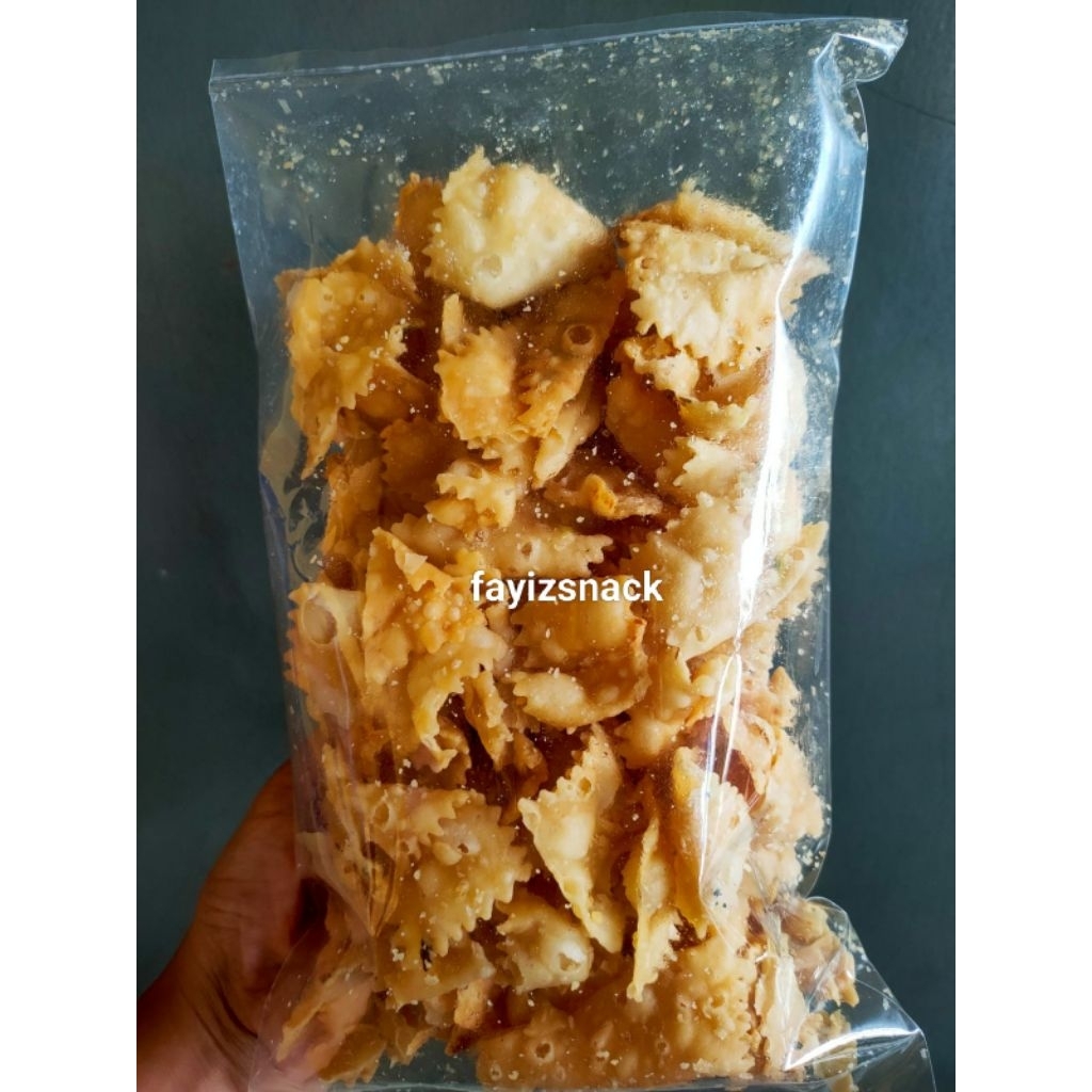 

Keripik Pangsit Bawang