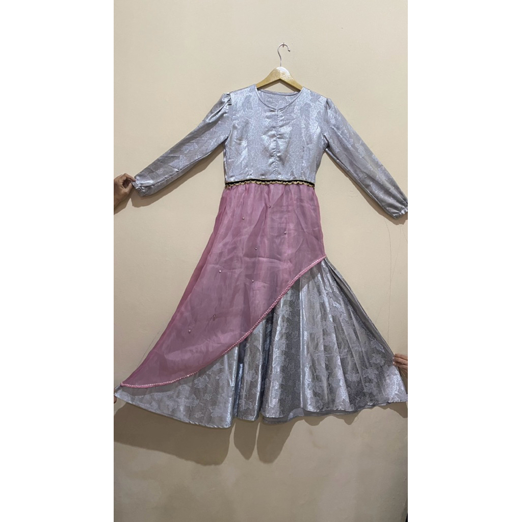 Preloved [No Label] Dress Wanita - Dress Pesta - Baju Wanita - Baju Pesta - Gaun Pesta