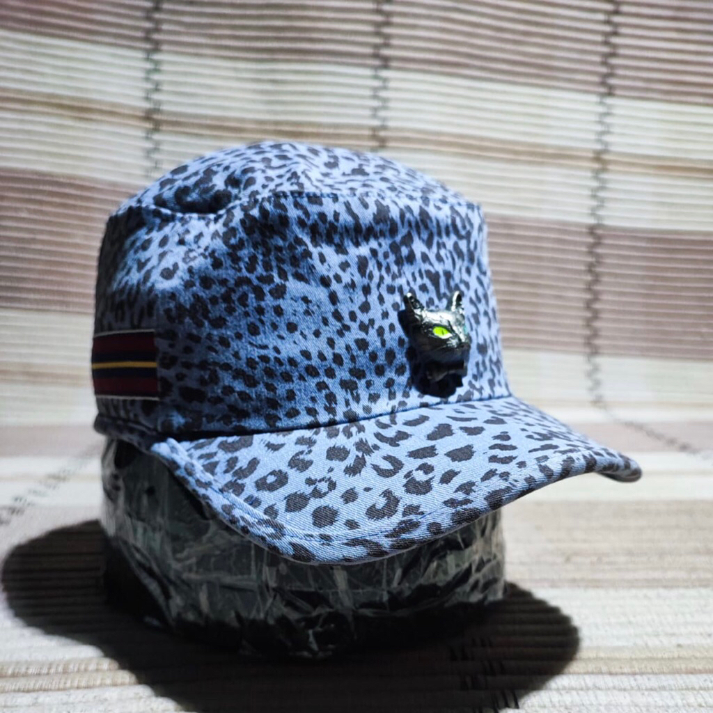 Topi Visor Pendek BLACK MOOD Cat Pirate Cap Original Second Preloved