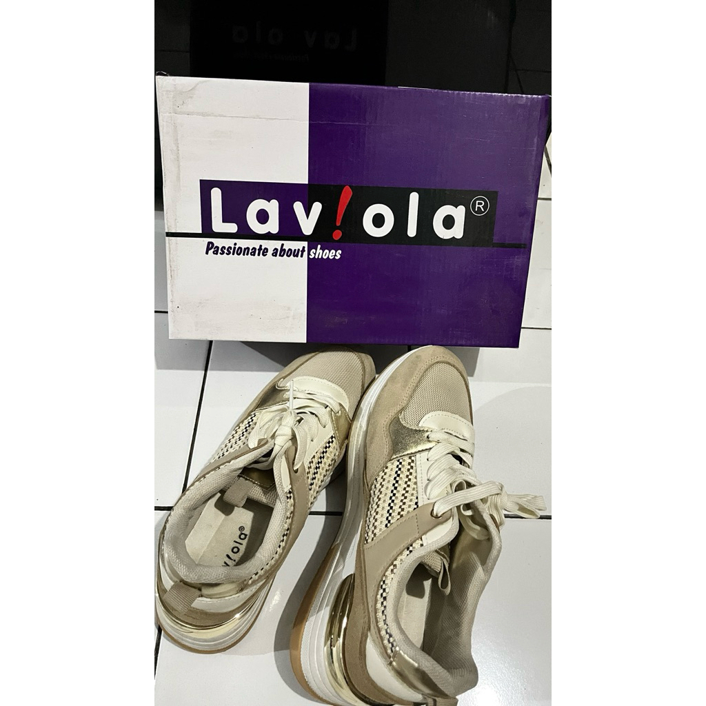 PRELOVED sepatu Laviola