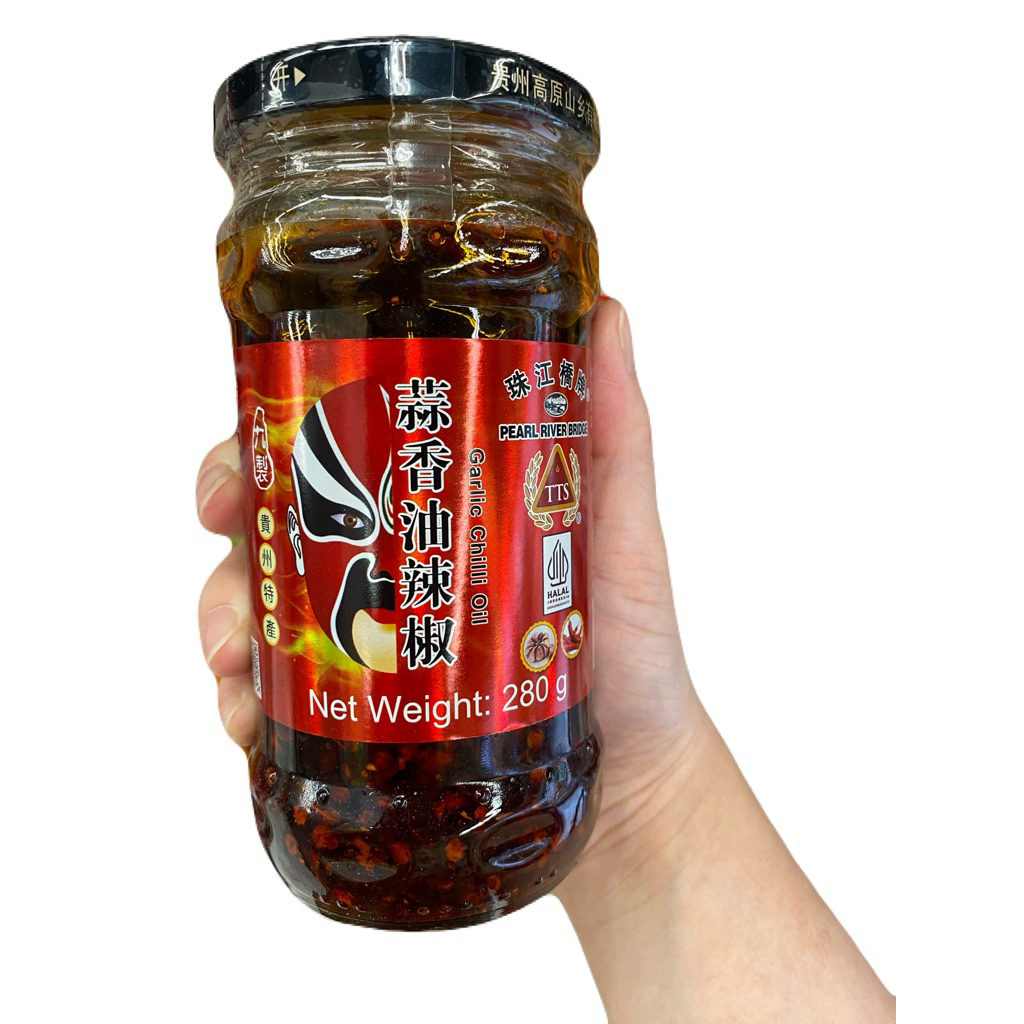 

Garlic chili oil pearl river bridge PRB 280 gram minyak cabe bawang HALAL