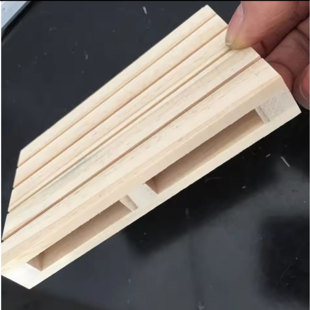 

miniatur palet kayu serbaguna