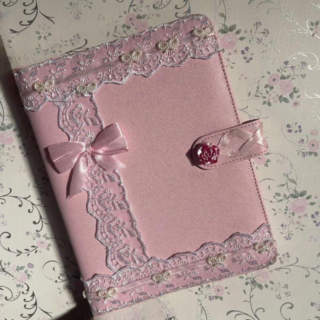 

binder pink coqouette/notebook aesthetic untuk kuliah