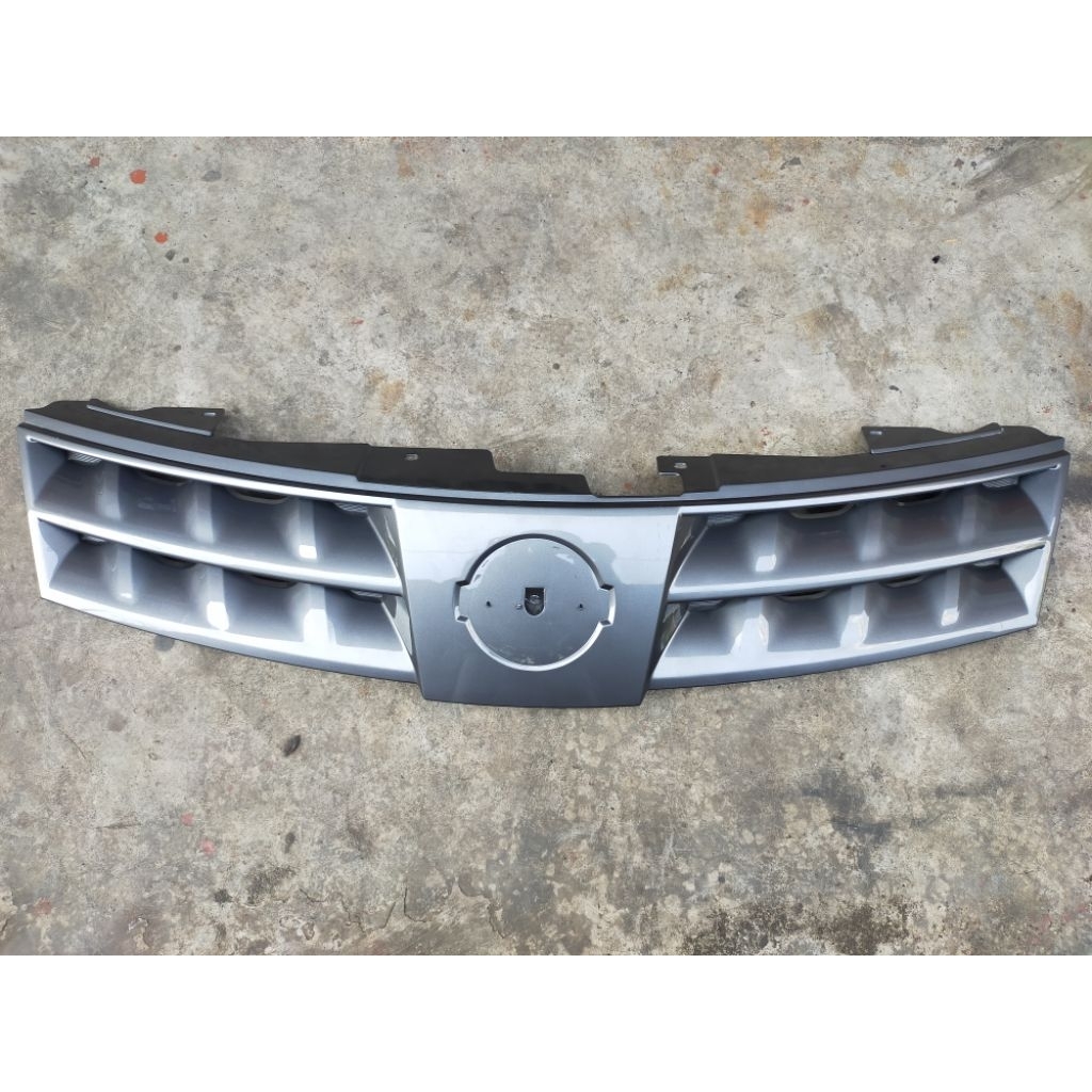 Grill Nissan Livina L10 ORIGINAL