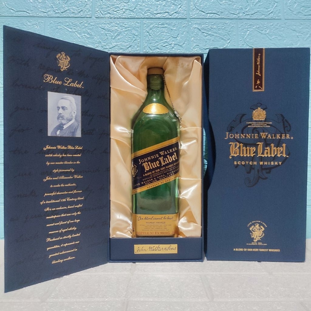 koleksi botol kosong bekas_BLUE label OLD 1000ml