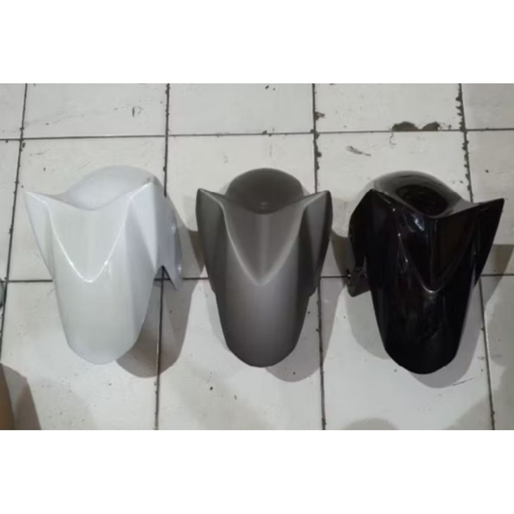 Spakbor depan yamaha n max nmax NMAX  hitam grey putih Slebor depan / Spakbor muka bagian belakang n