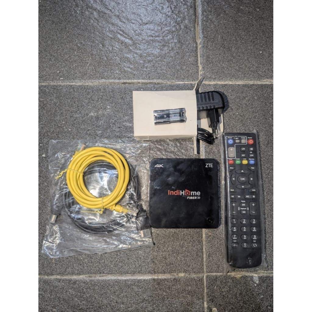 STB ZTE 4K ZXV10 B860H ORI, FULLSET, BELUM PERNAH DI ROOT ATAU UNLOCK