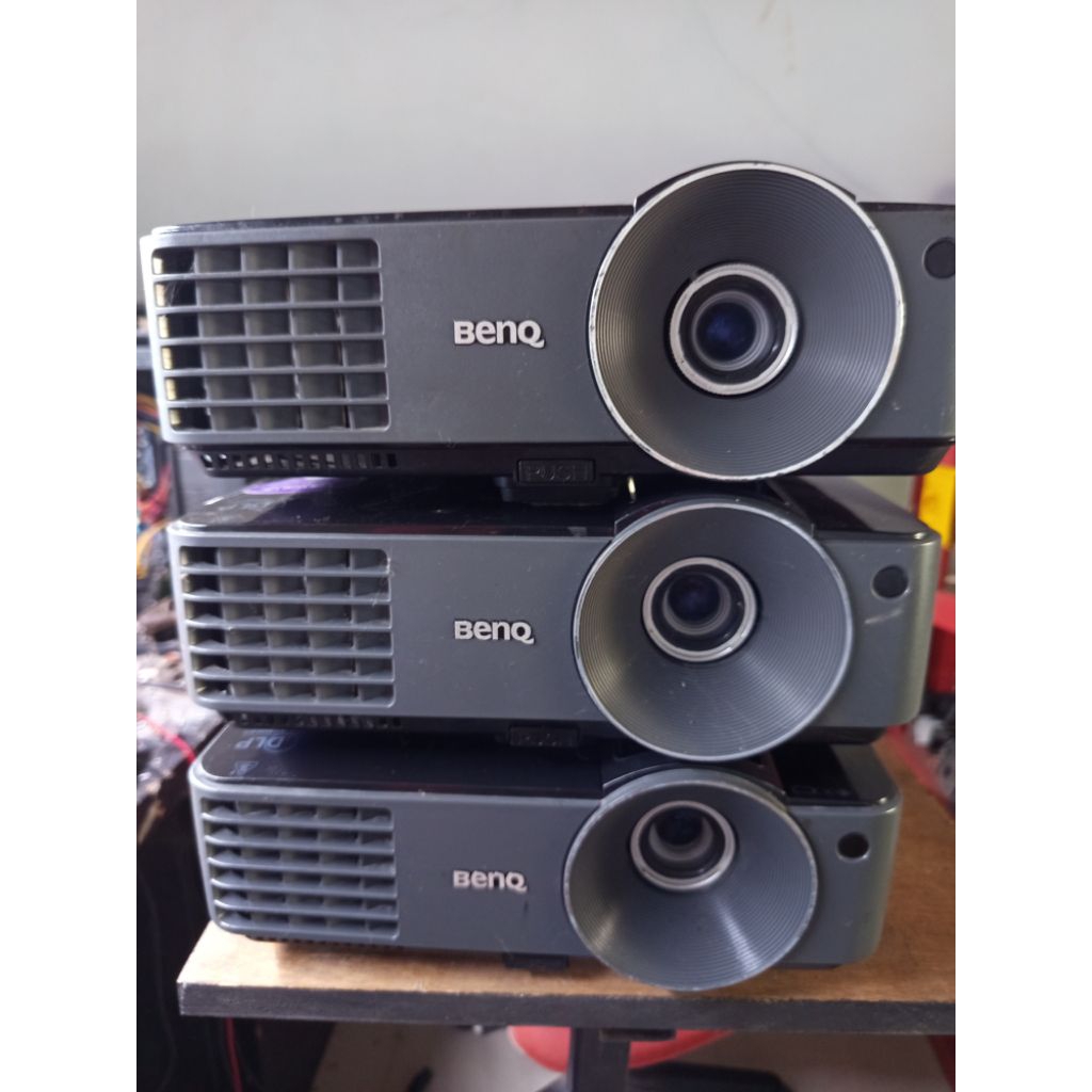 proyektor benq mx501