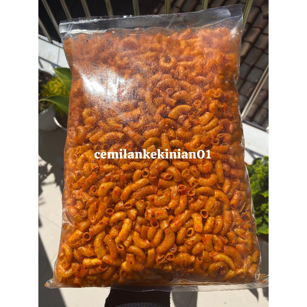 

seblak makaroni cikruh/kriuk 1kg pedas daun jeruk