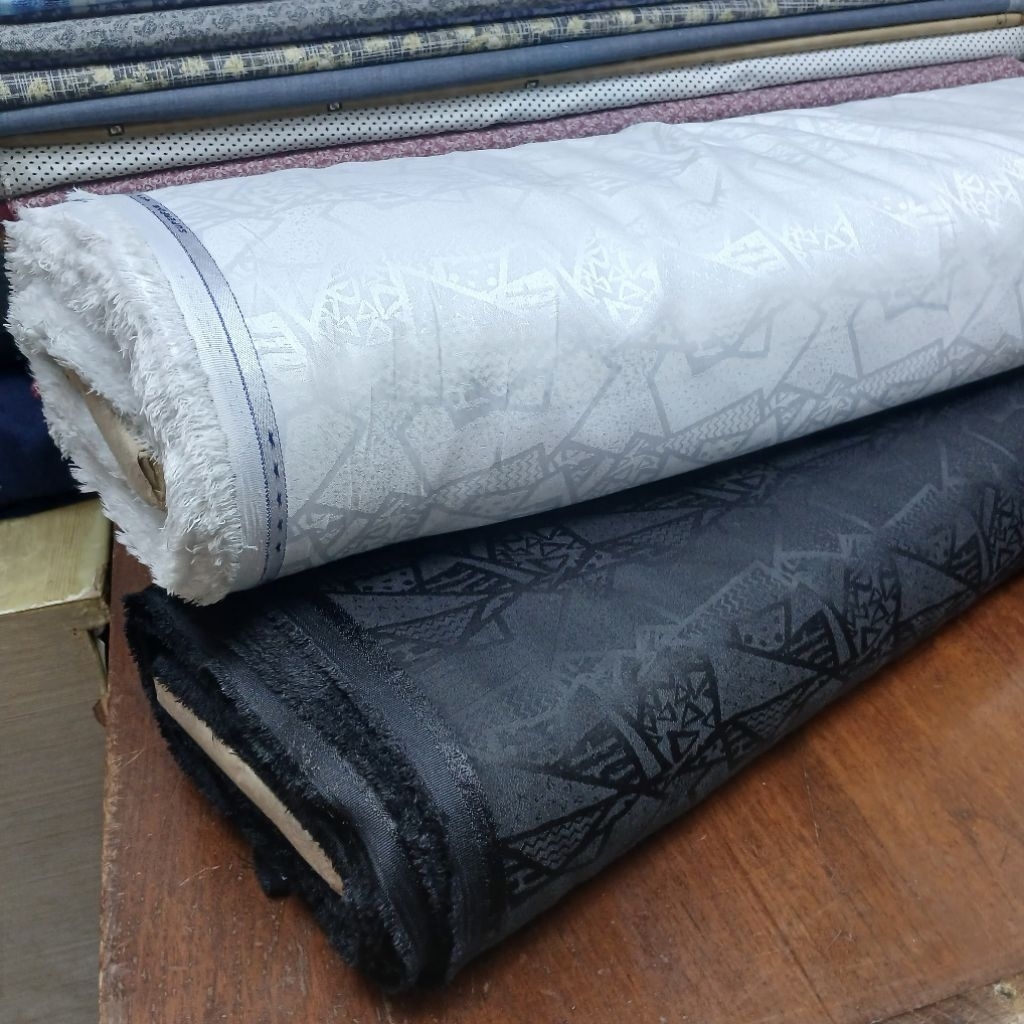 Kain Katun Hitam dan putih / Kain katun emboss/kain katun emboss premium