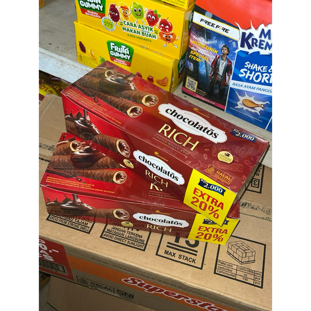 

Garudafood Chocolatos biscuit division RICH Coated wafer Roll isi 12PCS PER KOTAK