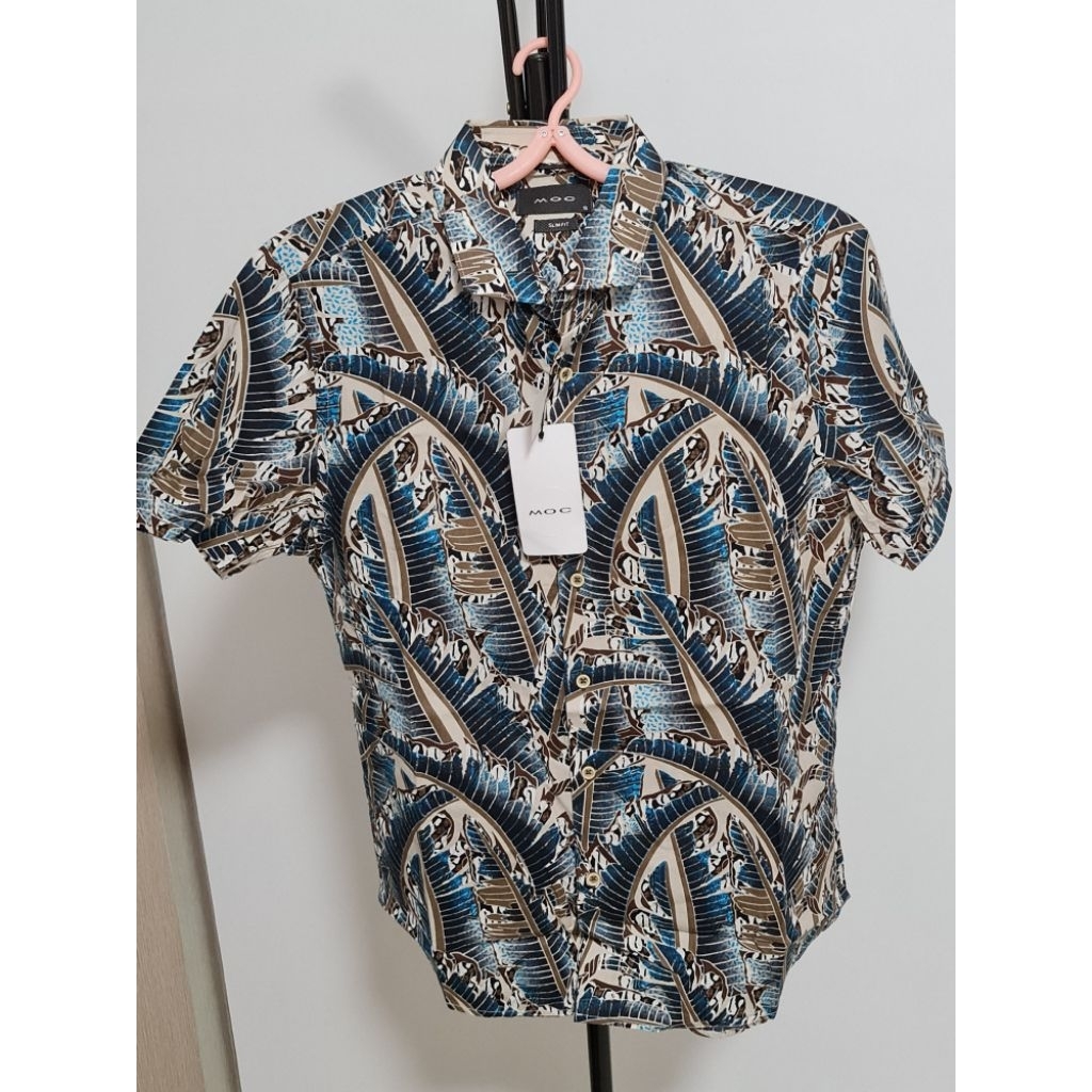 Kemeja MOC