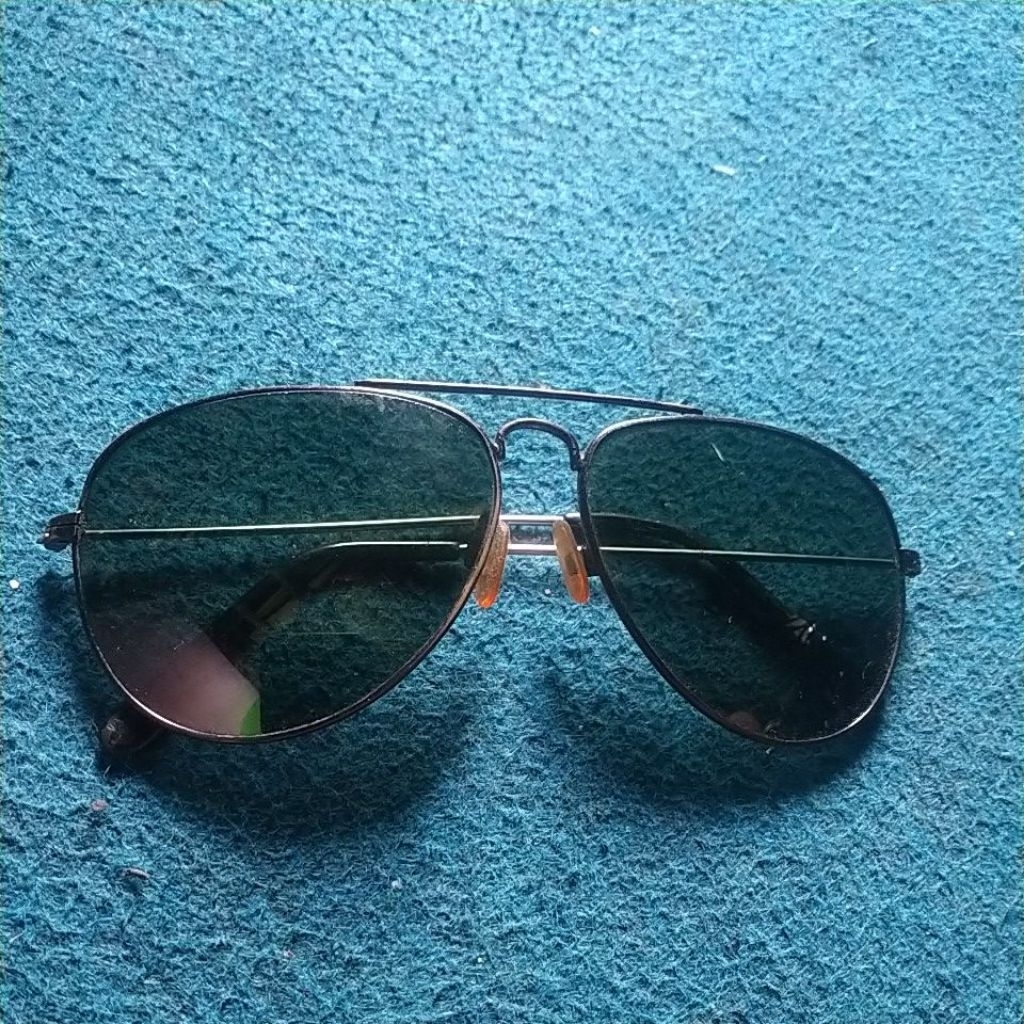 kaca mata asesoris sepeda tua