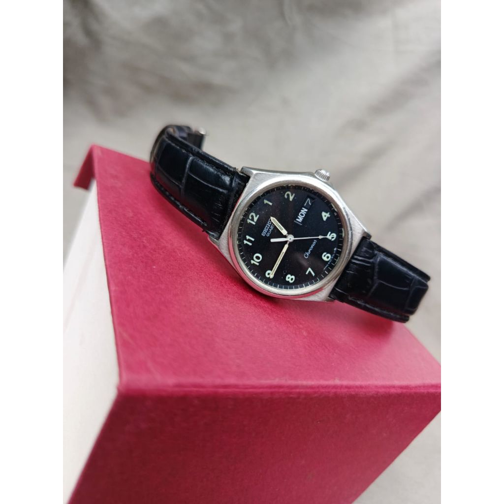 jp435 Jam tangan SEIKO CHRONOS seri 8123 Japan quartz movement