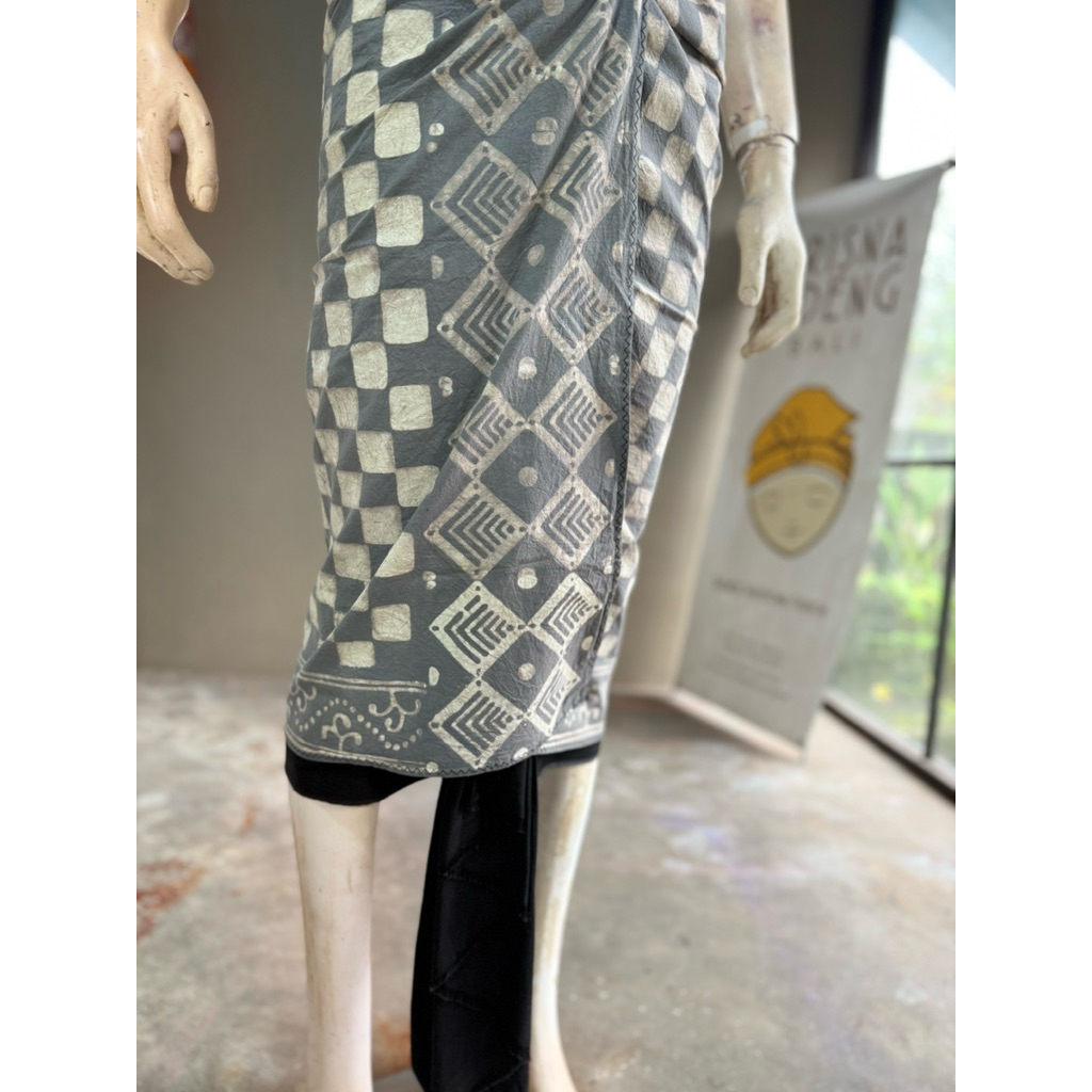 Saput Indigo Batik Bali
