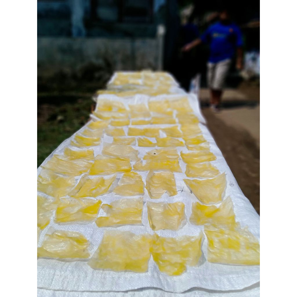 

Keripik singkong tipis enye enye bogor isi 15 Pcs bonus 3 pcs