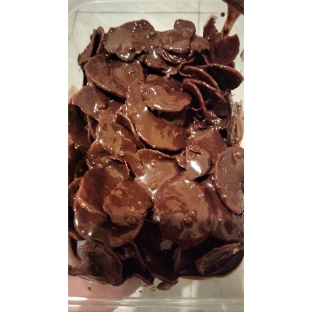 

KERIPIK PISANG COKLAT LUMER Box 500ml isi 250gr