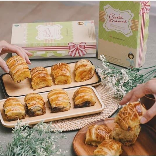 

PISANG BOLEN GOELA SEMOET BANDUNG OLEH OLEH BANDUNG GOELA SEMOET