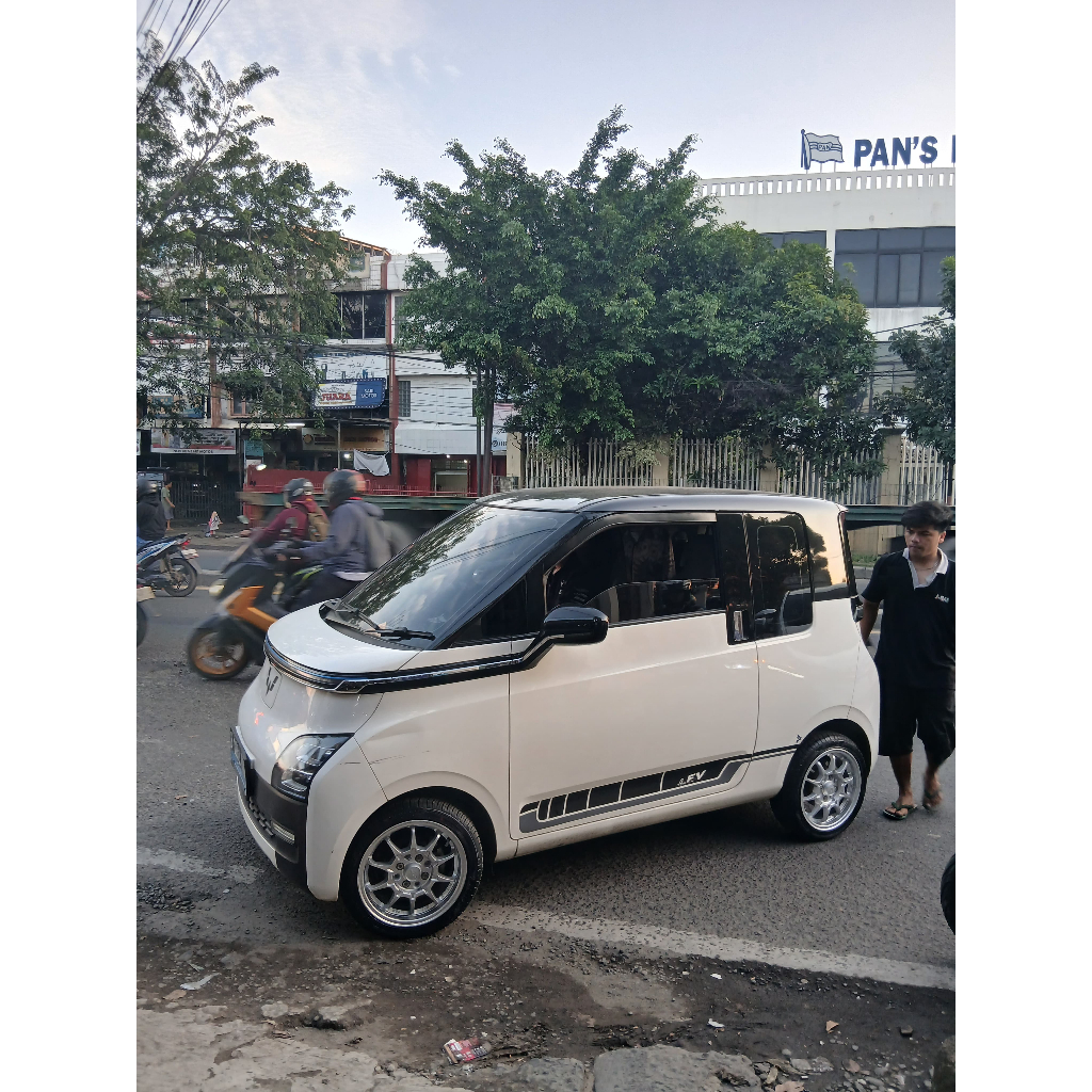 Paket Velg Mobil Wuling Air Ev Ring 14 HSR BOROKO SRD Ring 14 Lebar 5.5 Inch Plush 155/55 R14