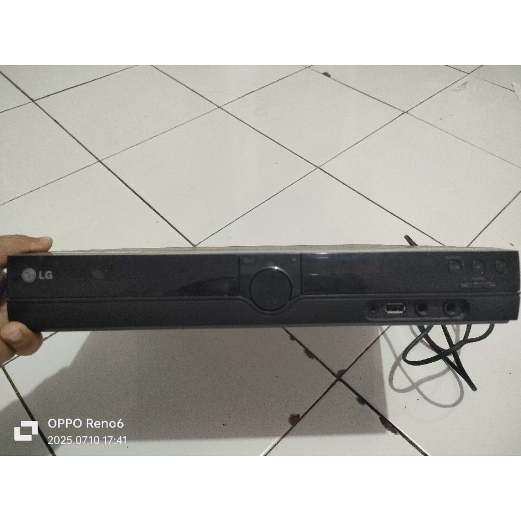 second preloved DVD Player LG Home Theater DH3120