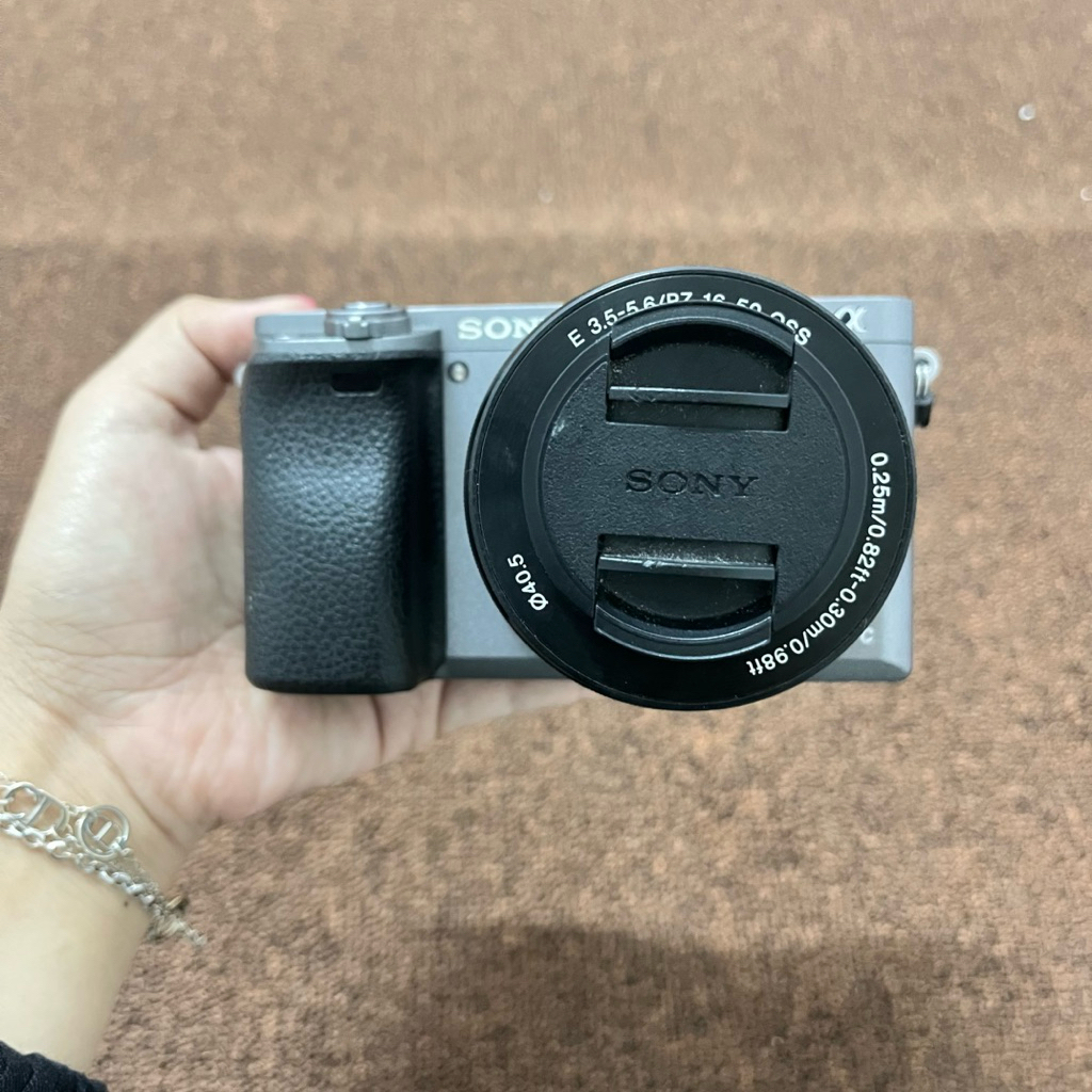 SONY A6000 KIT LIKE NEW